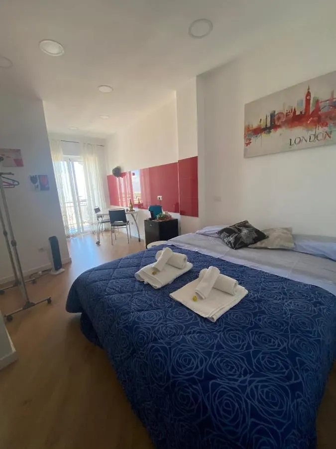 Apartamento Onfire Suits: Appartamento Nel Cuore Di Napoli Itália